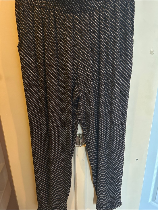Carly Jean Los Angeles Pants - Carly Jean Los Angeles Black & White Striped Straight-Leg Pants